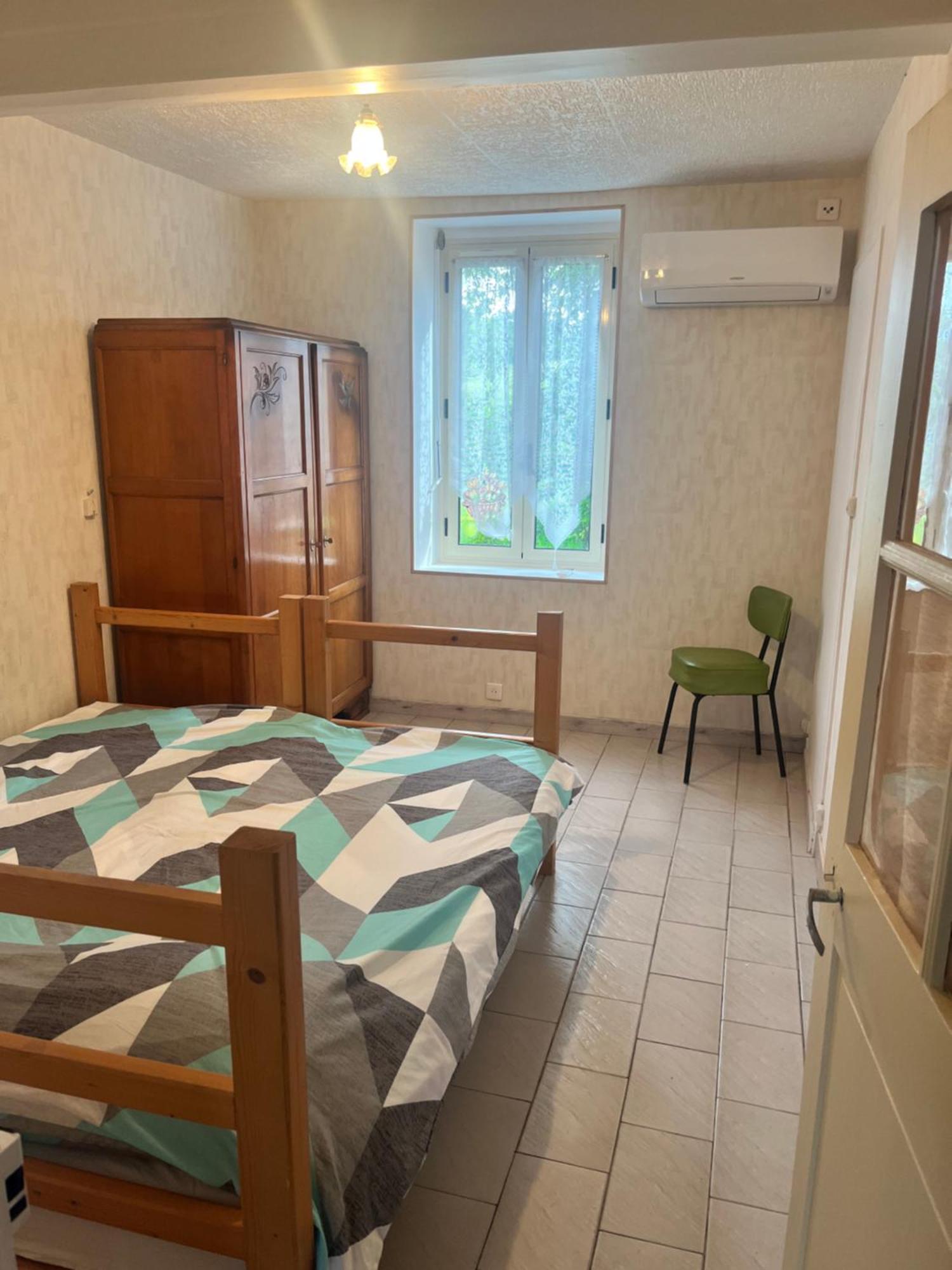 Maison De 100 M2 Comprenant 3 Chambres Avec Jardin Dun-sur-Grandry Екстериор снимка